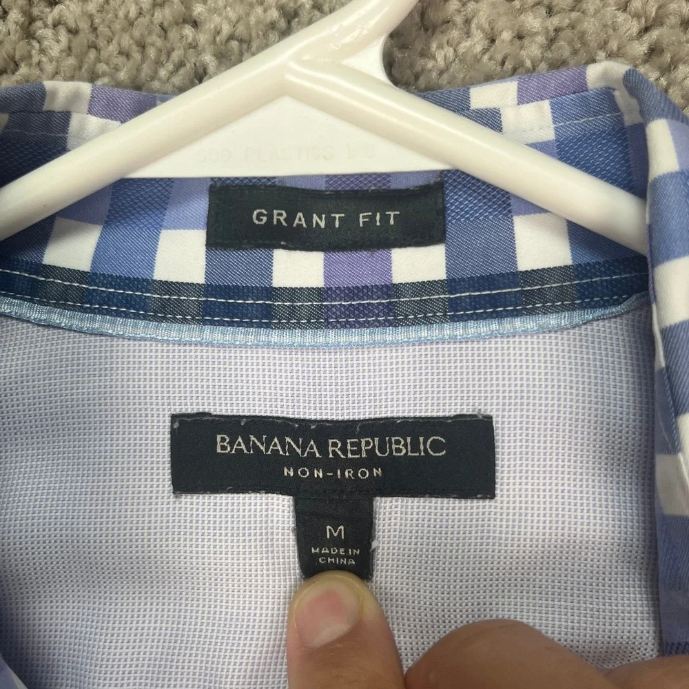 Banana Republic Blue White Check Plaid Dress Shirt Men Medium Grant Fit Non-Iron